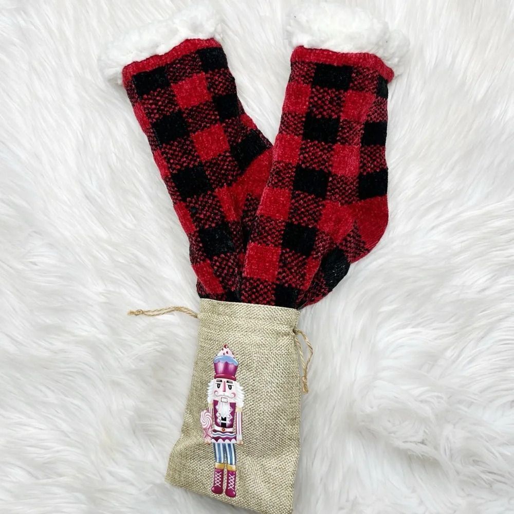 Muk Luks Buffalo Check House Slipper Socks Red and black Large